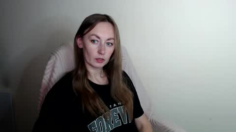 Lia online show from May 23, 11:47 am