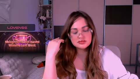 libra_mia online show from April 13, 11:48 am