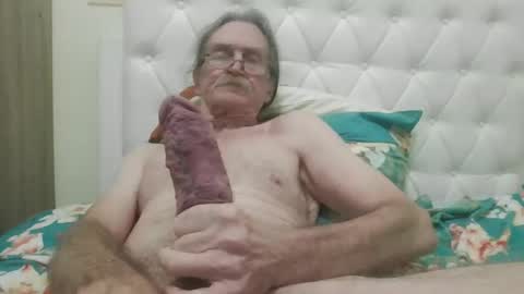 Snapshot of lickittostickit chatting on February 6, 9:22 am lickittostickit online show from February 6, 9:22 am