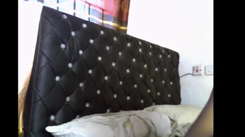 lickmefuckmex online show from November 8, 9:09 am