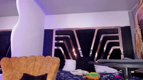 licy online show from February 1, 12:18 am