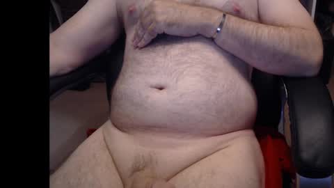 Snapshot of liebestool008 chatting on September 11, 10:26 am 8curve online show from September 11, 10:26 am