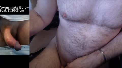 Snapshot of liebestool008 chatting on October 23, 2:27 pm 8curve online show from October 23, 2:27 pm