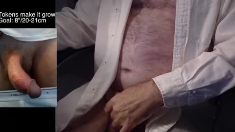 Snapshot of liebestool008 chatting on October 26, 12:05 am 8curve online show from October 26, 12:05 am