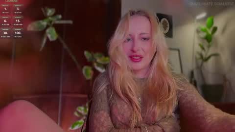 Snapshot of lierie chatting on May 20, 10:05 pm its my birthday today so im offline but id be so happy if you felt like sending me a birthday love while im away online show from May 20, 10:05 pm