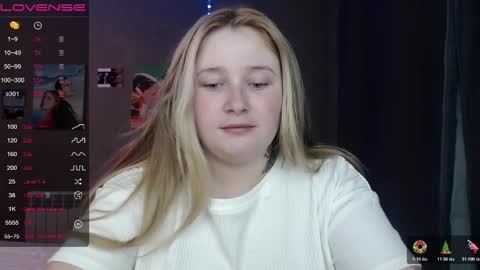 Snapshot of light_lunaa chatting on November 1, 2:08 pm light_lunaa online show from November 1, 2:08 pm