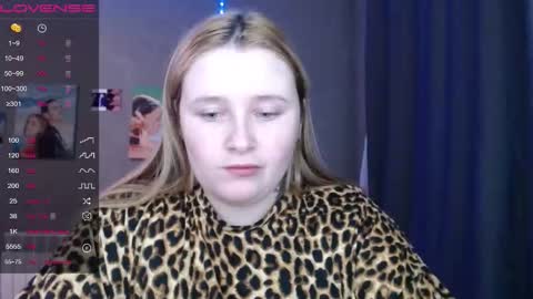 Snapshot of light_lunaa chatting on November 19, 4:18 pm light_lunaa online show from November 19, 4:18 pm