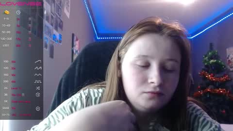 Snapshot of light_lunaa chatting on January 13, 4:01 pm light_lunaa online show from January 13, 4:01 pm