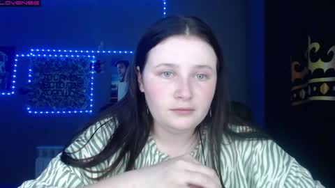 Snapshot of light_lunaa chatting on May 7, 3:06 pm light_lunaa online show from May 7, 3:06 pm