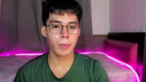 Snapshot of lightjt4 chatting on September 18, 7:05 pm Jt online show from September 18, 7:05 pm