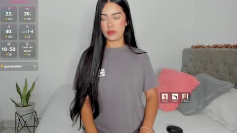 Maddie  online show from May 14, 1:23 am