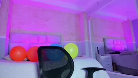 L I I A M online show from March 2, 2:10 pm