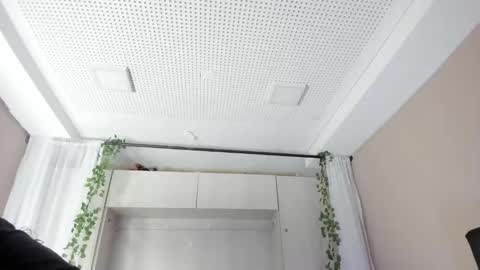         online show from March 14, 11:37 am