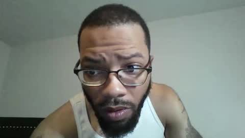 Snapshot of liightskinlover chatting on November 10, 1:32 pm liightsinlover online show from November 10, 1:32 pm