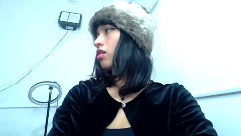 liilithstone online show from May 22, 3:02 am