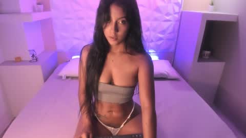 Snapshot of liizjones chatting on February 12, 8:40 pm LiizJones online show from February 12, 8:40 pm