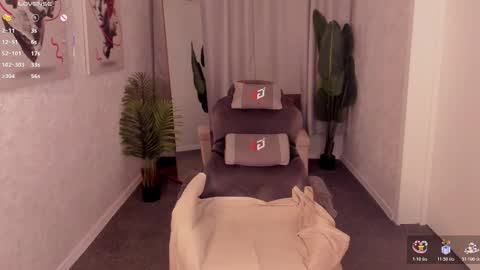 Lika Davis online show from February 11, 3:50 pm