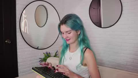 Snapshot of lika_sky chatting on September 28, 8:36 pm lika_sky online show from September 28, 8:36 pm