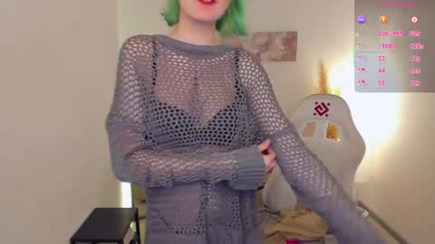 Snapshot of lika_sky chatting on April 24, 3:47 pm lika_sky online show from April 24, 3:47 pm