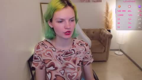 Snapshot of lika_sky chatting on April 28, 6:07 am lika_sky online show from April 28, 6:07 am