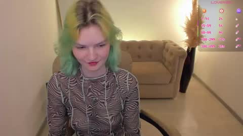 Snapshot of lika_sky chatting on May 21, 6:20 am lika_sky online show from May 21, 6:20 am