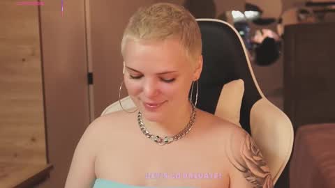 likaaberry online show from December 17, 3:29 pm