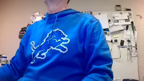 liketowatch online show from December 13, 7:10 pm