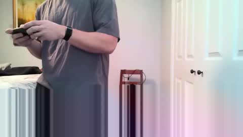 Snapshot of likeaboss820 chatting on December 15, 3:33 am likeaboss820 online show from December 15, 3:33 am