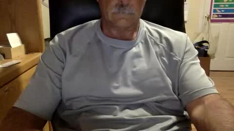 likefhot online show from April 18, 1:26 pm