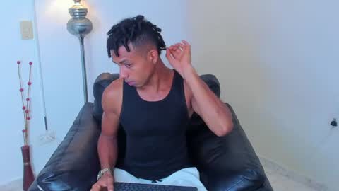 Snapshot of lil___king chatting on June 28, 11:11 pm Lil KIng online show from June 28, 11:11 pm