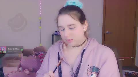 Snapshot of lil_alison_heart chatting on January 14, 4:40 pm Lil Alison Heart online show from January 14, 4:40 pm