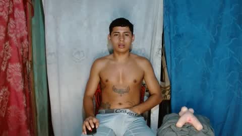 lil_condor_baby online show from September 24, 2:04 am