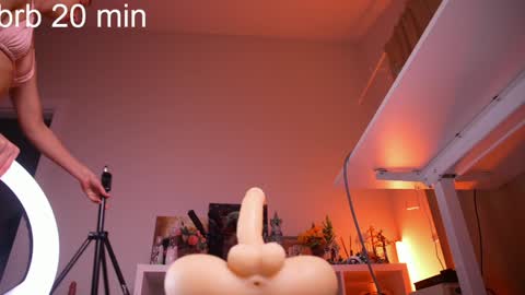Snapshot of lil_eva chatting on February 8, 3:21 pm All my link in bio sign up to support me online show from February 8, 3:21 pm
