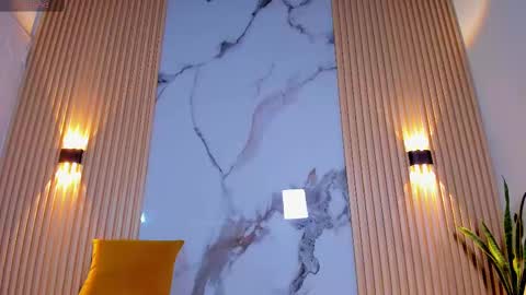 Snapshot of lil_eva2 chatting on October 30, 7:25 pm Lil Eva online show from October 30, 7:25 pm