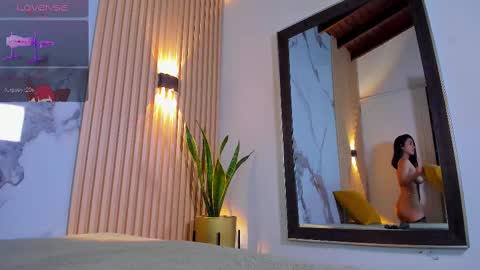 Snapshot of lil_eva2 chatting on November 20, 7:46 pm Lil Eva online show from November 20, 7:46 pm