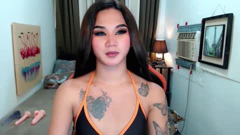 Snapshot of lil_fantacy chatting on October 7, 9:28 am LILY online show from October 7, 9:28 am