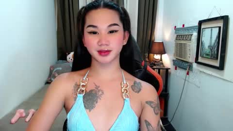 Snapshot of lil_fantacy chatting on October 11, 6:34 am LILY online show from October 11, 6:34 am