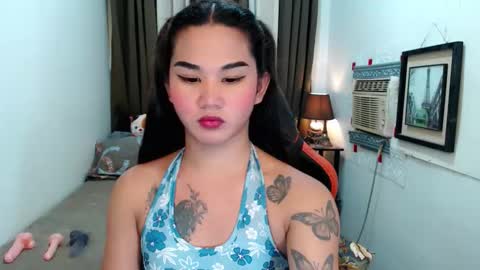 Snapshot of lil_fantacy chatting on October 12, 9:30 am LILY online show from October 12, 9:30 am