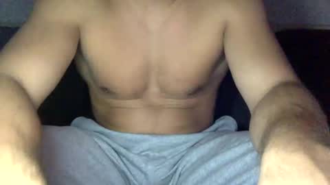 Snapshot of lil_i chatting on July 4, 10:05 pm LIL i online show from July 4, 10:05 pm