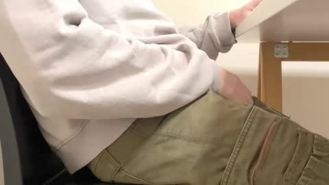 Snapshot of lil_j_ chatting on January 13, 11:04 am lil_j_ online show from January 13, 11:04 am