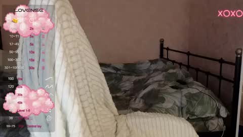 little moon online show from January 22, 1:00 pm