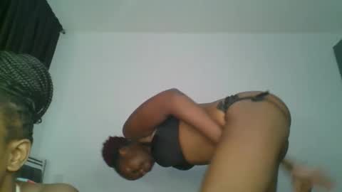 Snapshot of lil_meg chatting on February 25, 7:01 pm lil_meg online show from February 25, 7:01 pm