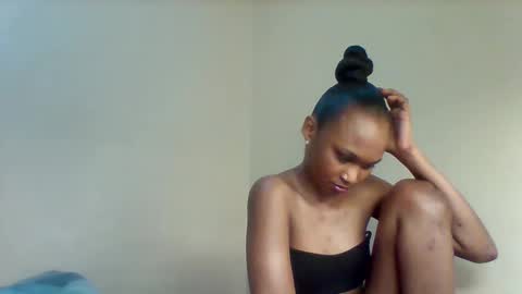 Lil miss online show from November 4, 1:05 am