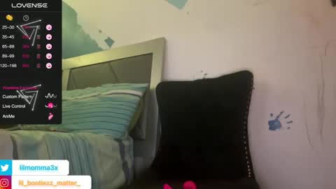 MOMMA LUV online show from December 22, 11:11 am