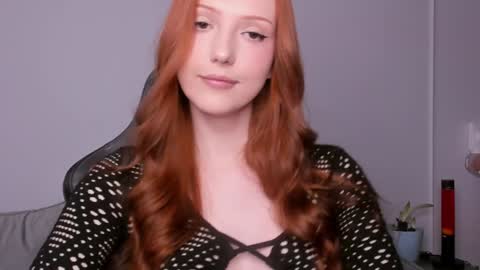 Snapshot of lil_pumpkinpie chatting on February 6, 7:45 am Val online show from February 6, 7:45 am