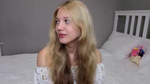 Emma online show from November 12, 10:04 am