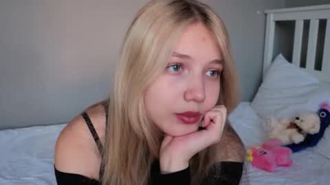 Emma online show from November 17, 9:59 am