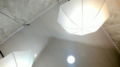 Lila online show from April 6, 12:50 pm