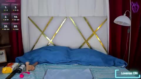lila_pinky_ online show from April 21, 11:38 am