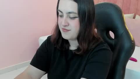 Snapshot of lila_sky_ chatting on May 20, 12:11 pm Lila online show from May 20, 12:11 pm